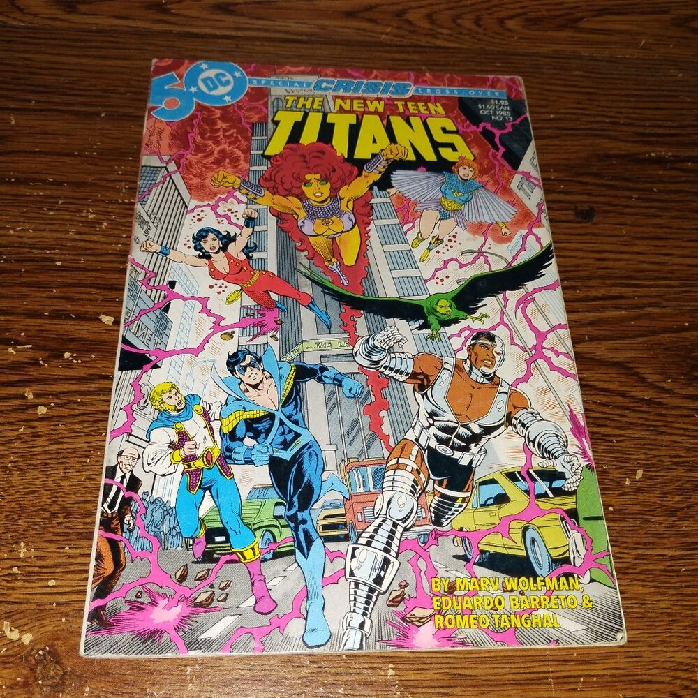 The New Teen Titans #13 (DC comics,1985) Crisis on the Infinite Earths Crossover